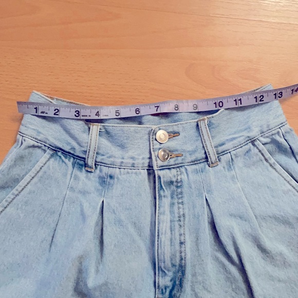 Forever 21 High Rise Jean Shorts - Picture 4 of 6